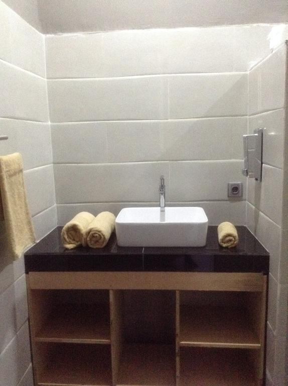 Rasti Homestay Kuta  エクステリア 写真