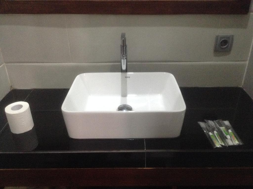 Rasti Homestay Kuta  エクステリア 写真